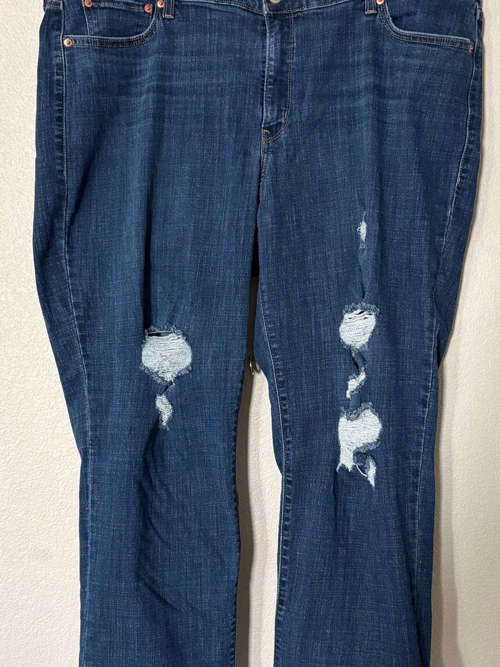 Levi’s Distressed Women’s Boyfriend Jeans sz 22W